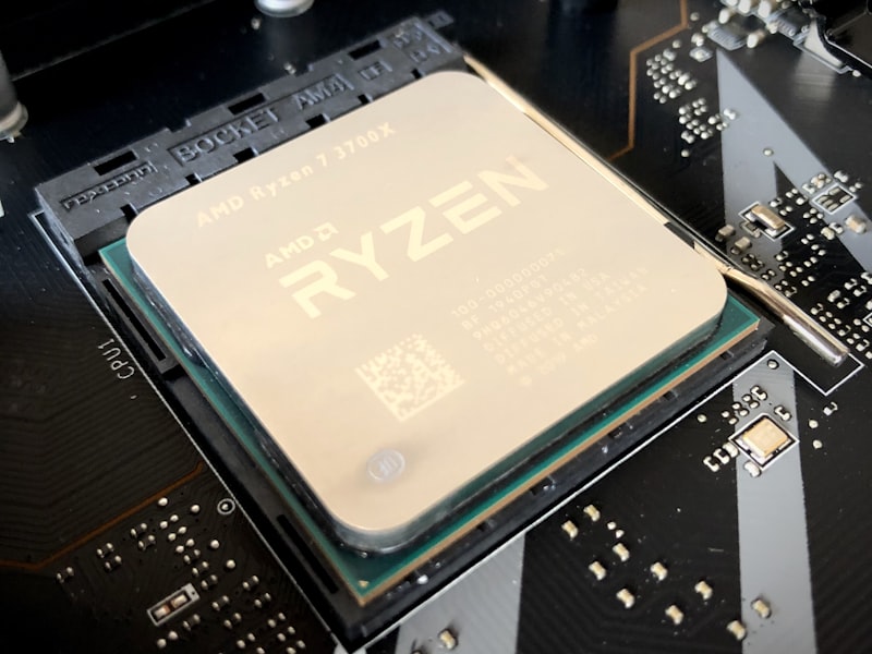 AMD Ryzen 5 7600X